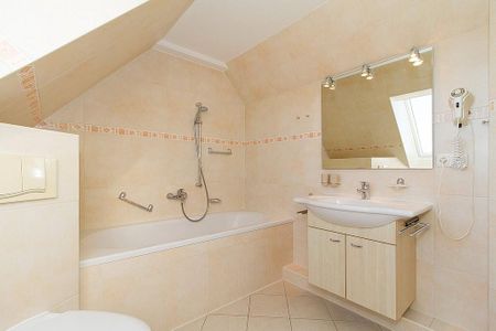 Dünenschloss Dünenschloss 1-40 Kühlungsborn - Badezimmer mit Duschwanne