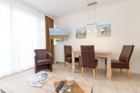 Meeresblick Meeresblick 316 Kühlungsborn - Wohn-Essbereich mit Esstisch und Sitzgelegenheit