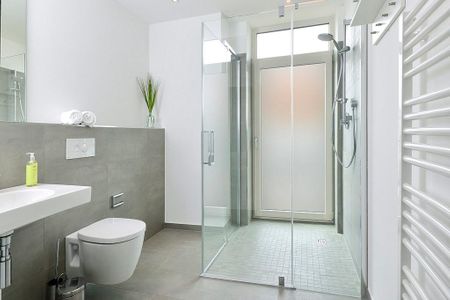 Aparthotel Anna Düne Aparthotel Anna Düne 1-12 Wangerooge - Badezimmer mit Dusche, WC und Waschtisch