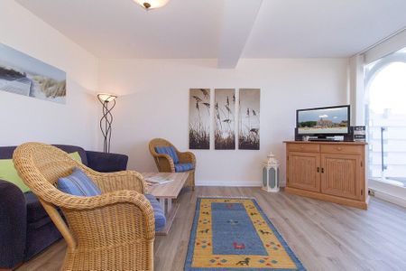 Meeresblick Meeresblick 226 Kühlungsborn - Wohn-Essbereich mit Couch