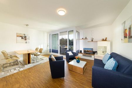 DünenResort Binz DünenResort Binz 123 Rügen - Wohn-Essbereich mit Couch