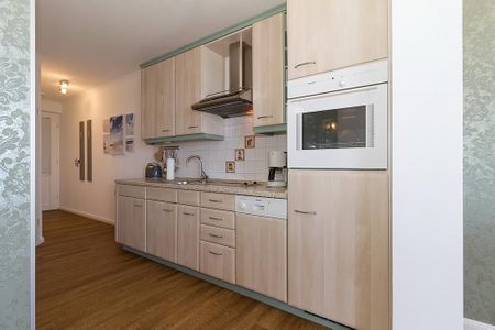 Meeresblick Meeresblick 420 Kühlungsborn - Küchenzeile mit Mikrowelle