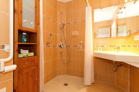 Dünenschloss Dünenschloss 4-02 Kühlungsborn - Badezimmer mit Dusche