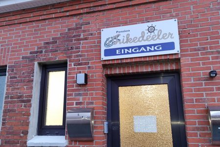 Pension Likedeeler Doppelzimmer William Kidd Pension Likedeeler - Eingang Hof