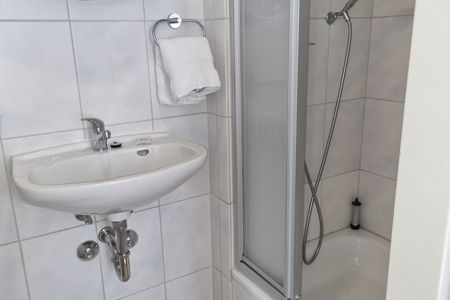 Haus Borkumitte Appartement Möwensteert Haus Borkumitte - Bad Dusche