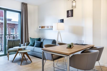 Krusespeicher Krusespeicher 4-54 Wismar - Wohn-Essbereich mit Couch