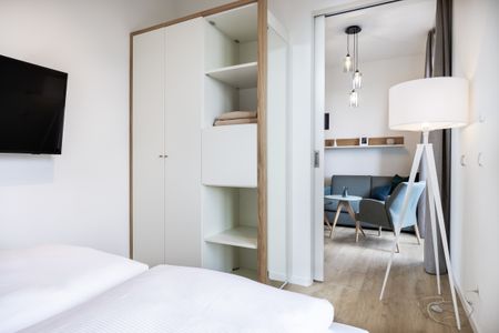 Krusespeicher Krusespeicher 6-70 Wismar - Schlafzimmer mit Doppelbett und Kleiderschrank