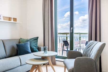 Krusespeicher Krusespeicher 6-75 Wismar - Wohn-Essbereich mit Couch
