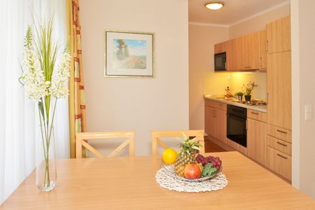 Inselstrand Inselstrand 216 Usedom - Wohn-Essbereich mit Esstisch und Sitzgelegenheit
