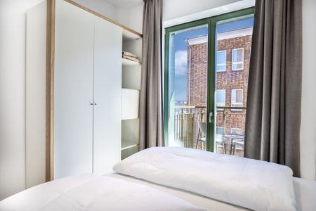 Krusespeicher Krusespeicher 3-44 Wismar - Schlafzimmer mit Kleiderschrank