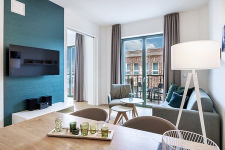 Krusespeicher Krusespeicher 4-53 Wismar - Wohn-Essbereich mit Couch
