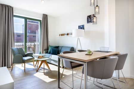 Krusespeicher Krusespeicher 5-61 Wismar - Wohn-Essbereich mit Couch