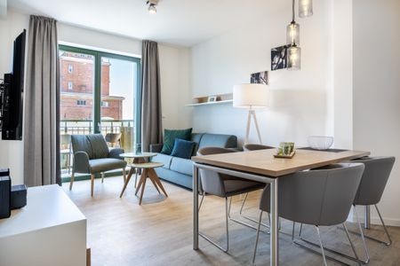 Krusespeicher Krusespeicher 5-62 Wismar - Wohn-Essbereich mit Couch