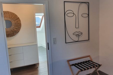 Haus Borkumitte Appartement Mellum Haus Borkumitte - Schlafzimmer  mit Blick in den Flur