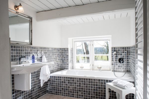 Haubarg Tetenshof Whg. 1 Frankreich  Welt Eiderstedt Umland - Badezimmer