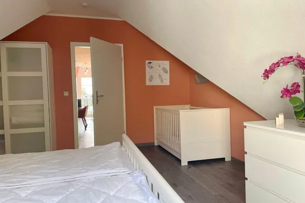 Schlafzimmer mit Doppelbett  Hafenstrasse 34 - Wohnung 8