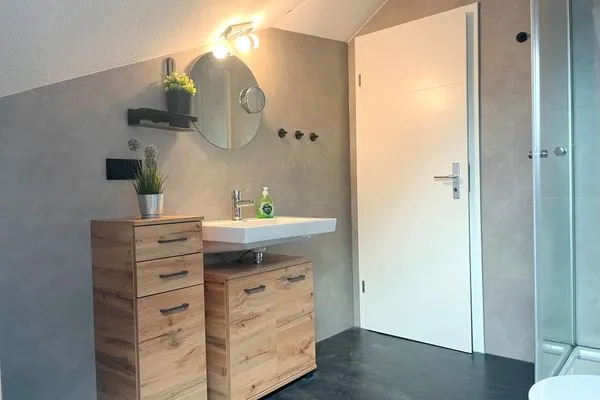 Badezimmer mit Dusche  Hafenstrasse 34 - Wohnung 8