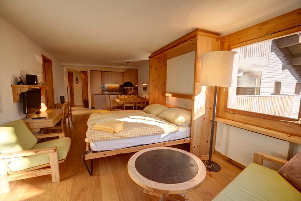 Chesa Munteratsch 2-Zimmerwohnung 408 Typ F Silvaplana - Living room