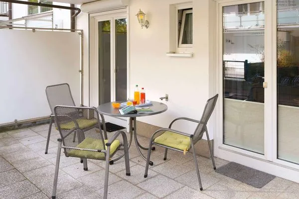 Terrasse Appartementhaus Waldstraße - Baabe Ferienwohnung Sonnenschein