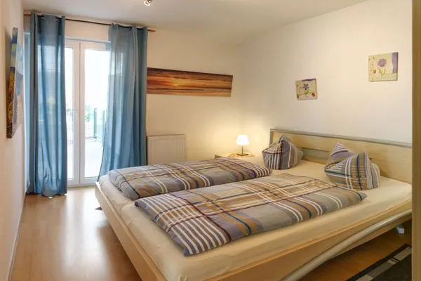 Schlafzimmer Appartementhaus Waldstraße - Baabe Ferienwohnung Sonnenschein