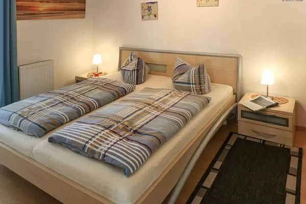 Schlafzimmer Appartementhaus Waldstraße - Baabe Ferienwohnung Sonnenschein