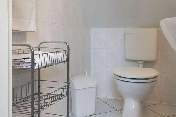 Gäste-WC Villa Drei Rosen Ferienwohnung 4