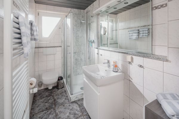  Ferienwohnung Strandflieder Norderney - Badezimmer