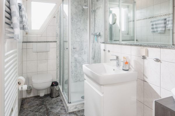  Ferienwohnung Strandflieder Norderney - Badezimmer