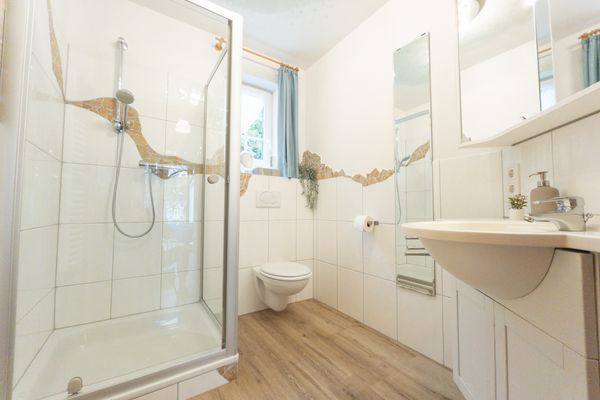 Doppelhaus Doppelhexe Schmallenberg - Badezimmer Doppelhexe