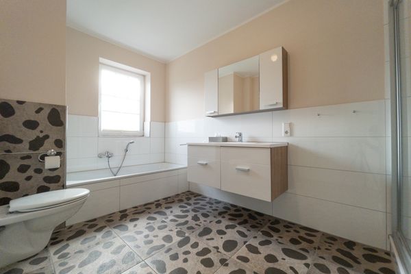 Haus am Reitplatz Haus am Reitplatz 3er Schmallenberg - Badezimmer EG Haus am Reitplatz 3er