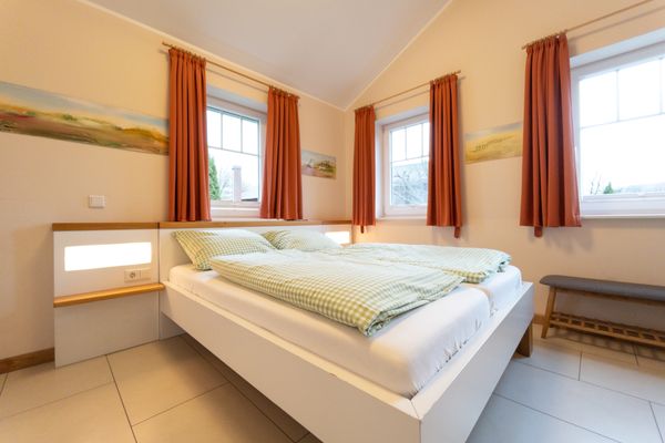 Haus am Reitplatz Haus am Reitplatz 3er Schmallenberg - Schlafzimmer 2 Haus am Reitplatz 3er