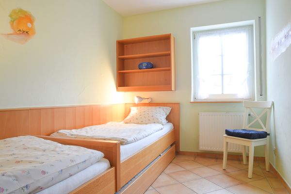 Haus am Spielplatz Kuh Schmallenberg - Schlafzimmer Wohnung Kuh