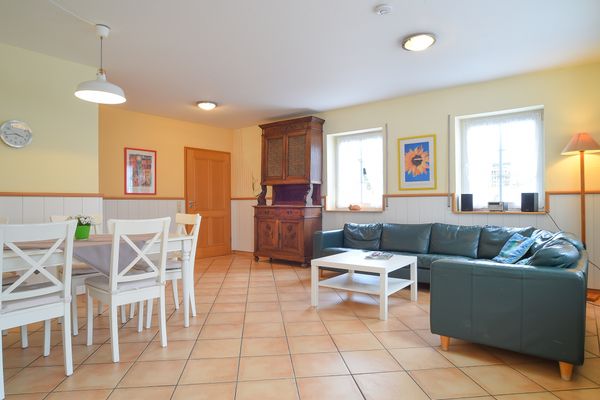 Haus am Spielplatz Schweinchen Schmallenberg - Wohnzimmer Wohnung Schweinchen