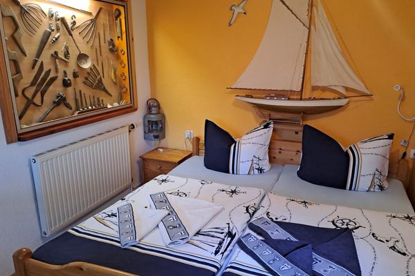  Koje Born - Schlafzimmer