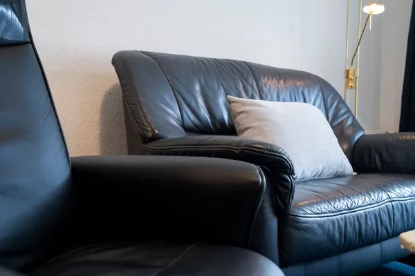 Wohnzimmer, Fernseher, Couch, Sofa, Esstisch, Sitzecke Gorch-Fock-Park Ferienwohnung "App. 3"