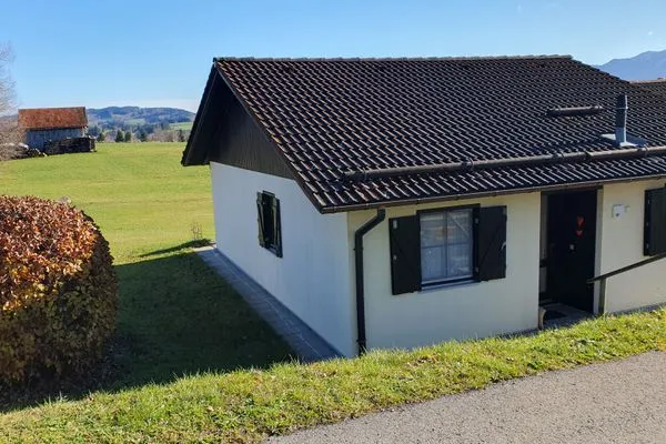 Hauptansicht Feriendorf Hochbergle Haus 111