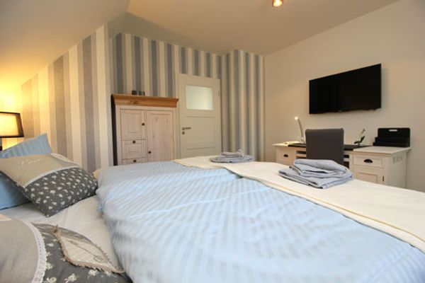  Haus Ostseeidyll, App. 01 Ostseebad Dierhagen - 