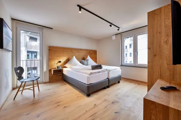 Bedroom  Wax-N-Stein