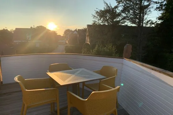   Langeooger Viermaster - Gelbes Segel