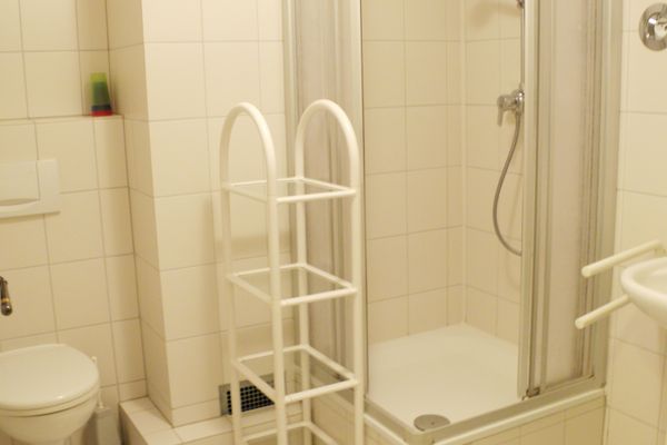 Achtern Diek Haus 3a Wohnung 2 Zingst - Badezimmer