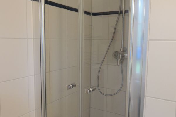 Achtern Diek Haus 6 Wohnung 1 Zingst - Schlafzimmer