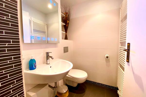 Achtern Diek Haus 6 Wohnung 6 Zingst - Badezimmer