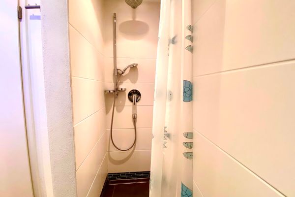 Achtern Diek Haus 6 Wohnung 6 Zingst - Badezimmer