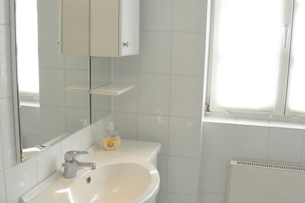 Achtern Diek Haus 10 Wohnung 1 Zingst - Badezimmer