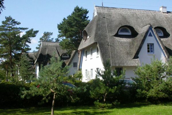 Achtern Diek Haus 10 Wohnung 2 Zingst - Fassade / Eingang