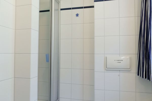 Achtern Diek Haus 10 Wohnung 4  - Badezimmer