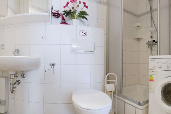 Achtern Diek Haus 12c Wohnung 4 Zingst - Badezimmer