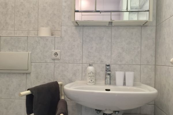 Achtern Diek Haus 12d Wohnung 1 Zingst - Badezimmer