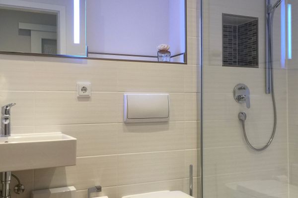 Achtern Diek Haus 13b Wohnung 3 Zingst - Badezimmer