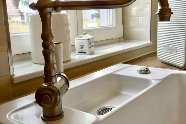 Achtern Diek Haus 13b Wohnung 3 Zingst - Küche / Küchenzeile